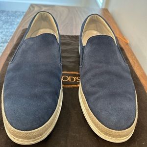 Tod’s navy blue suede men’s loafers